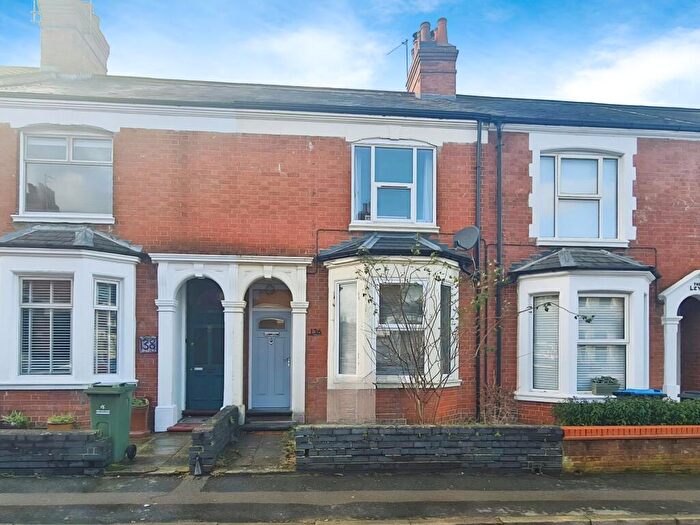 3 Bedroom Terraced House For Sale In Windsor Street, Milton Keynes, MK12