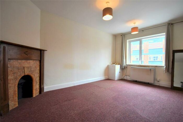 1 Bedroom Maisonette To Rent In Victoria Road, Farnborough, Hampshire, GU14