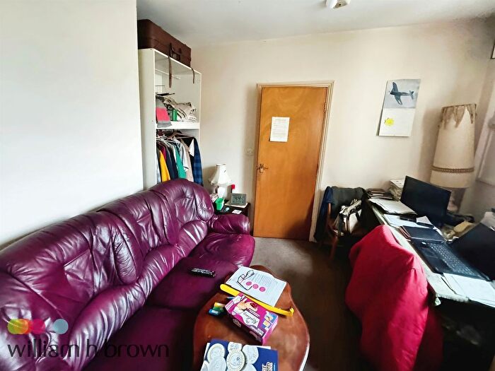 1 Bedroom Flat For Sale In The Parade, Walton On The Naze, CO14