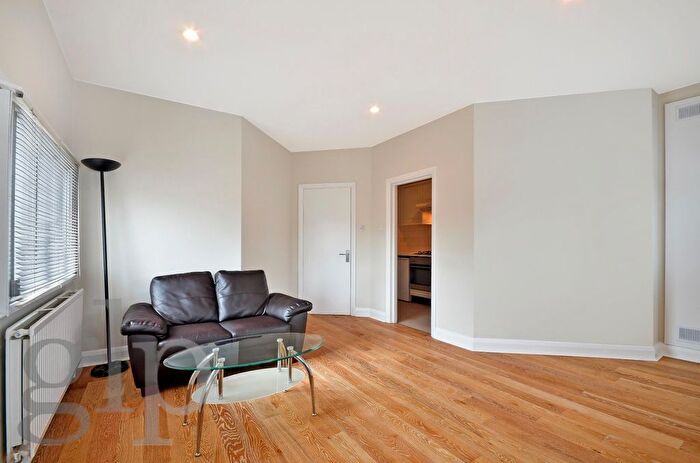 1 Bedroom Flat To Rent In Frith Street, London, W1D