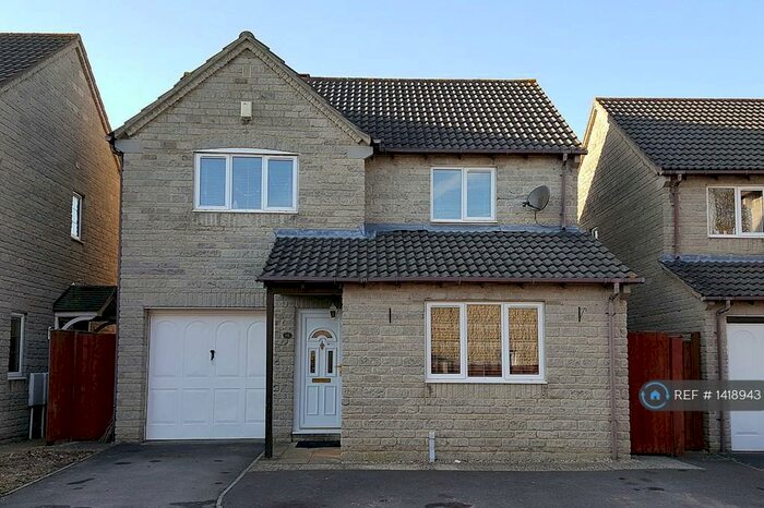 4 Bedroom Detached House To Rent In Cornfield Close, Bradley Stoke, Bristol, BS32