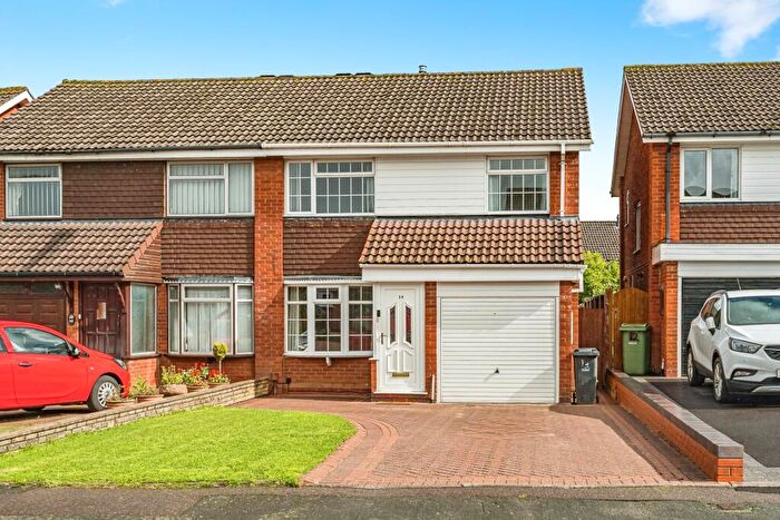 3 Bedroom Semi-Detached House For Sale In Polden Close, Halesowen, West Midlands, B63