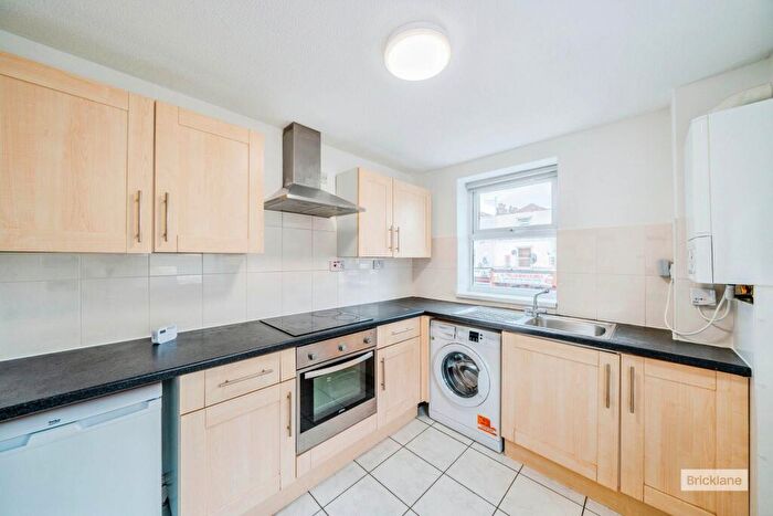 2 Bedroom Flat To Rent In Beaufort Street, Stapleton, Bristol, BS5