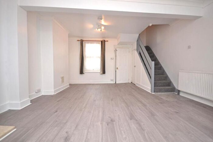 3 Bedroom Terraced House For Sale In Stanley Street, Reading, Berkshire, RG1