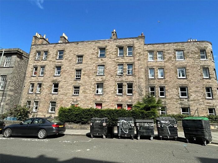 3 Bedroom Flat To Rent In Morrison Street, Haymarket, Edinburgh, EH3