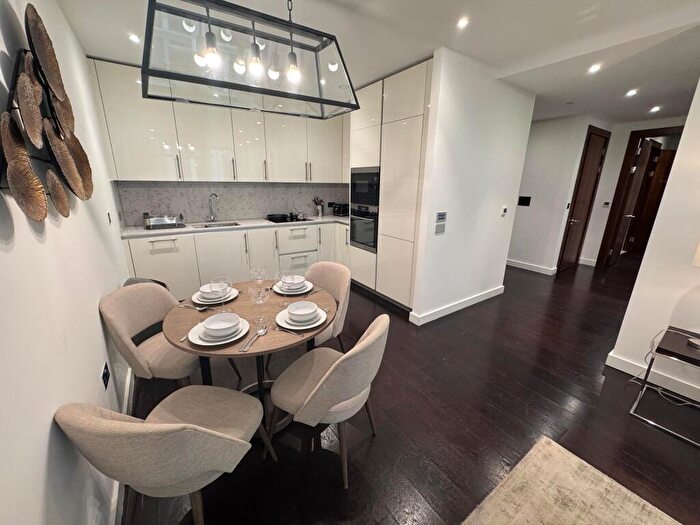 2 Bedroom Apartment To Rent In - Charles Clowes Walk, SW11