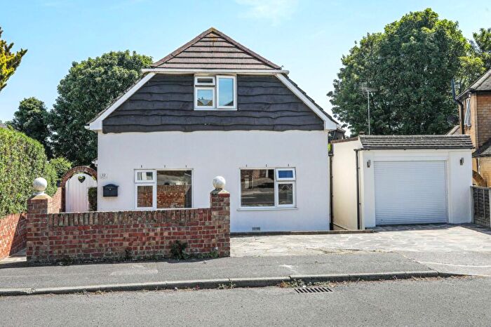 Detached House For Sale In Rosemary Gardens, Broadstairs, Kent, CT10