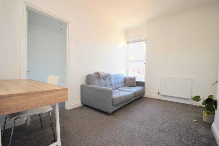 1 Bedroom Flat To Rent In Brockley Road Crofton Park, SE4