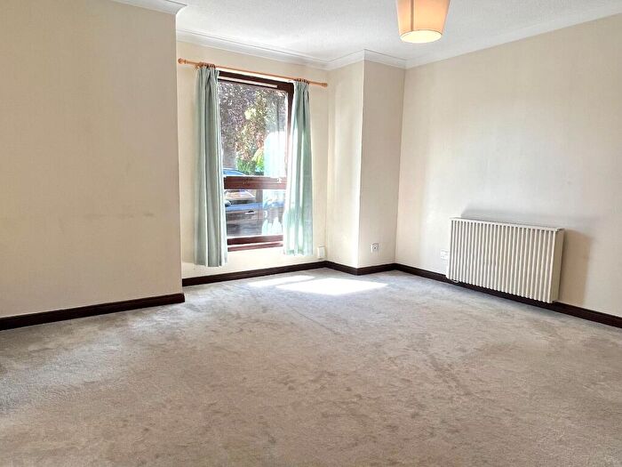 2 Bedroom Flat To Rent In Orchardfield Avenue, Corstorphine, Edinburgh, EH12