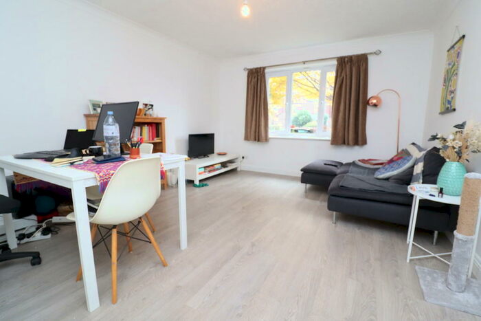 2 Bedroom Apartment To Rent In Rossetti Road, South Bermondsey, SE16
