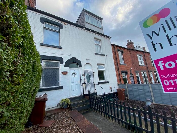 4 Bedroom Property To Rent In Silver Royd Hill, Farnley, Leeds, LS12