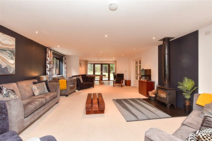 6 Bedroom Detached House For Sale In Hempstead Road, Hempstead, Gillingham, Kent, ME7