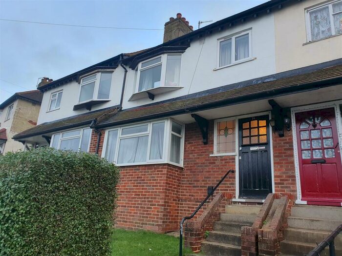 4 Bedroom Semi-Detached House To Rent In Medmerry Hill, Brighton, BN2