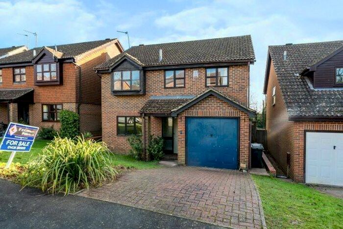 4 Bedroom Property To Rent In Cherry Gardens, Heathfield, TN21