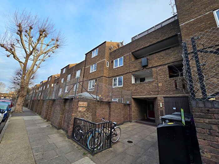 3 Bedroom Flat To Rent In Campbell Road, E3