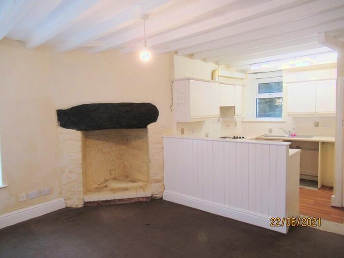 2 Bedroom Terraced House To Rent In Barmouth, LL42