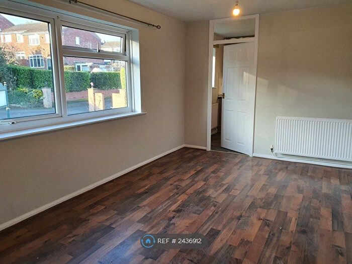 1 Bedroom Flat To Rent In Pembroke Road, Dronfield, S18