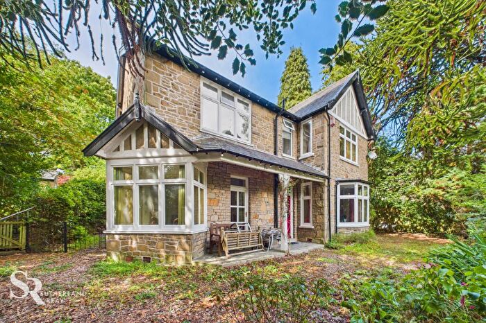 4 Bedroom Detached House For Sale In Start Lane, Whaley Bridge, SK23