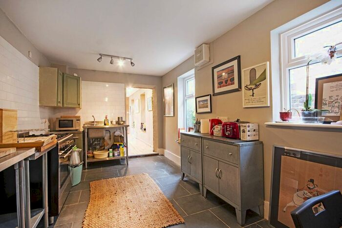 4 Bedroom End Of Terrace House To Rent In Gladding Road, Manor Park, London E12