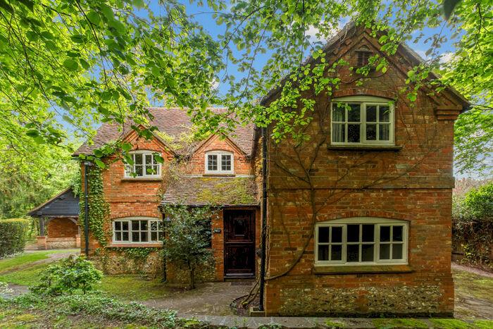 4 Bedroom Detached House For Sale In Watchet Lane, Little Kingshill, HP16