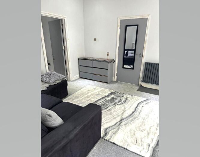 1 Bedroom Flat To Rent In Balfour Road, Ilford, IG1