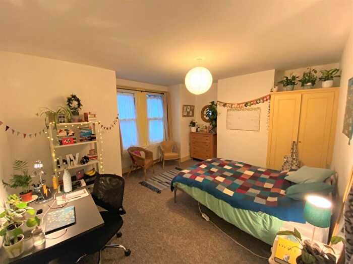 1 Bedroom Terraced House To Rent In Whippingham Road, BN2