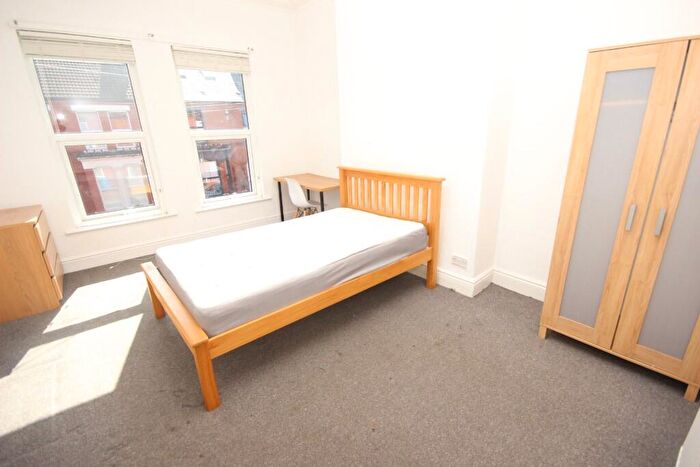 7 Bedroom Terraced House To Rent In Langdale Road, Liverpool, Merseyside, L15