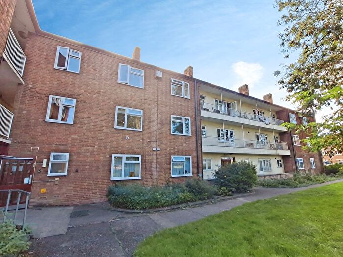 1 Bedroom Flat For Sale In Church Street, Nuneaton, Warwickshire, CV11