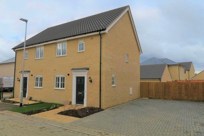 3 Bedroom Semi-Detached House To Rent In Sloe Gardens, Ely, CB6