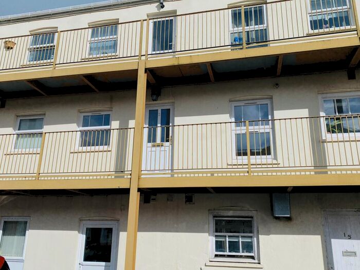 2 Bedroom Flat To Rent In Picton Terrace, Narberth, SA67