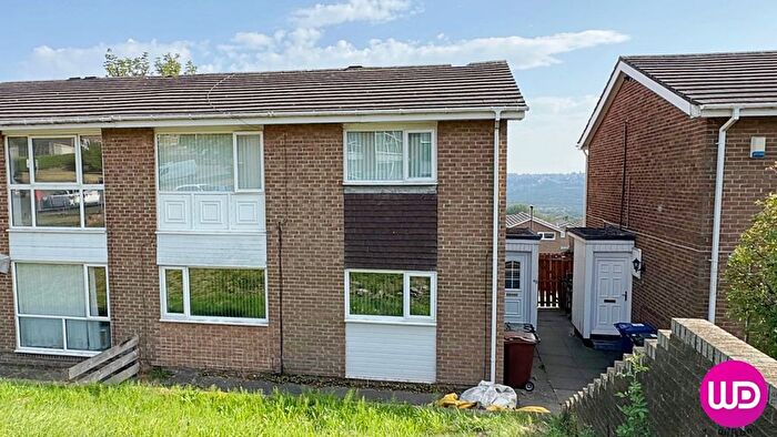 2 Bedroom Flat To Rent In Combe Drive, Newcastle Upon Tyne, NE15