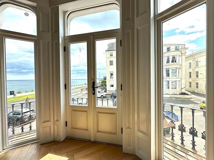 2 Bedroom Flat For Sale In Esplanade, Scarborough, YO11