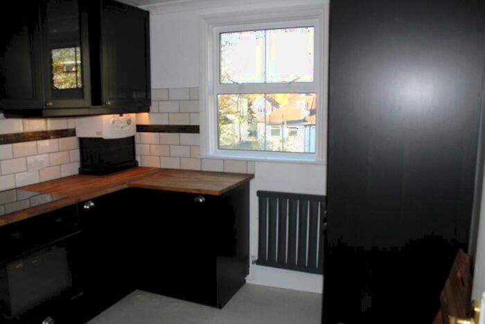 1 Bedroom Flat To Rent In Selhurst Road, South Norwood, SE25