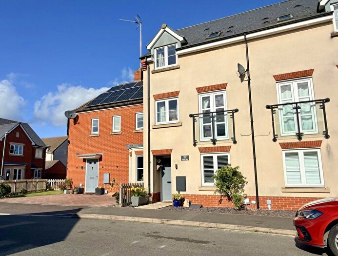 3 Bedroom Town House For Sale In Webbs Way, Rosefields, Tewkesbury, GL20