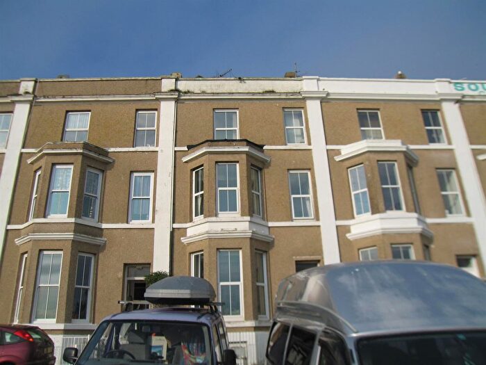 2 Bedroom Flat To Rent In Alexandra Terrace, Penzance, TR18