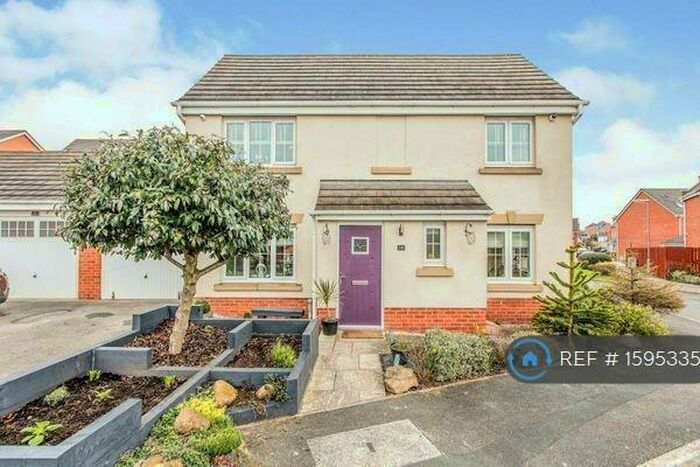 4 Bedroom Detached House To Rent In Twentyman Walk, Leeds, LS10