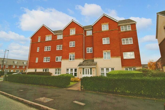 3 Bedroom Flat To Rent In Mckinley Street, Great Sankey, Warrington, WA5