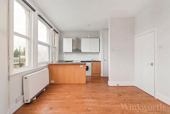 1 Bedroom Apartment To Rent In New Cross Road, London, SE14