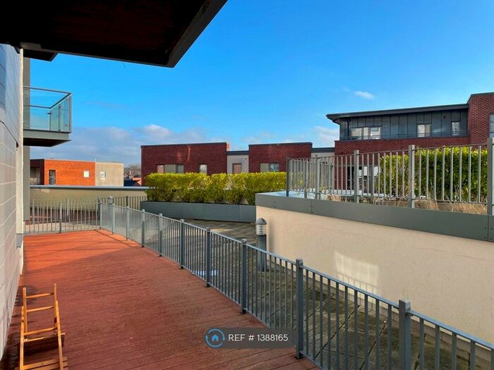 2 Bedroom Flat To Rent In Centenary Plaza, Southampton, SO19