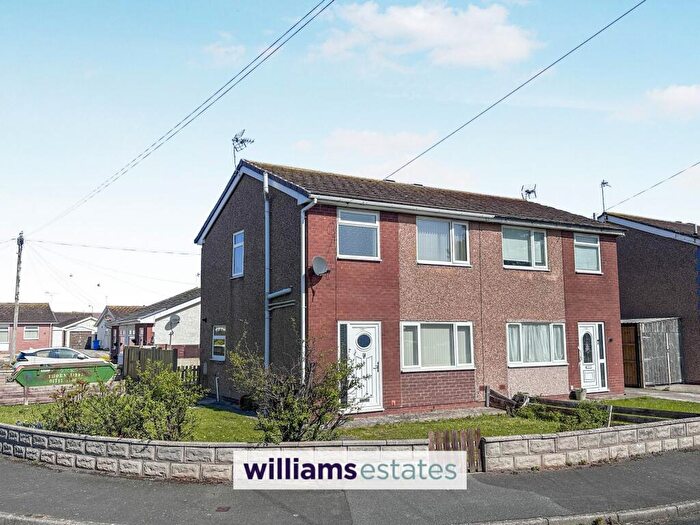 3 Bedroom Semi Detached House For Sale In Victoria Road, Prestatyn, LL19