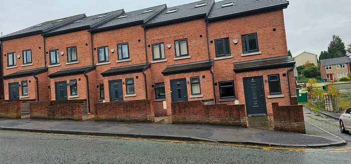 3 Bedroom End Of Terrace House To Rent In Rainsough Brow, Manchester, M25