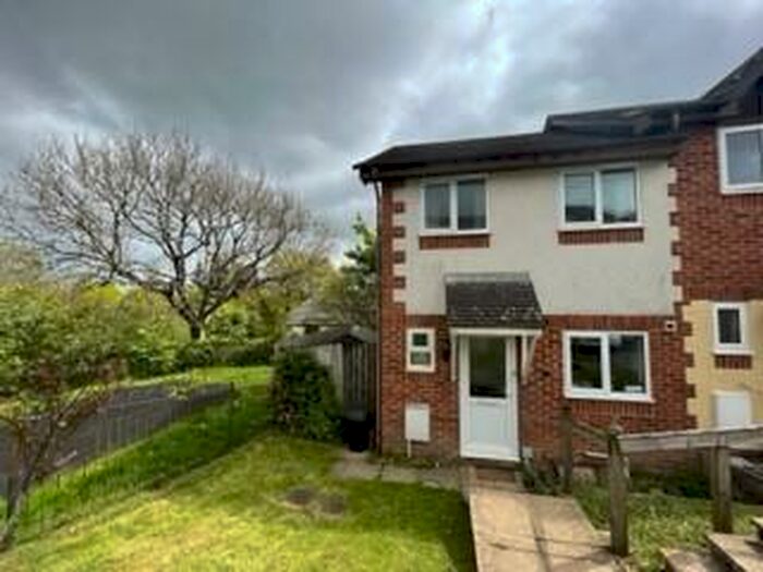 2 Bedroom End Of Terrace House To Rent In Liskeard, PL14