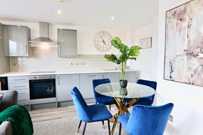 1 Bedroom Flat To Rent In Yeadon, LS19