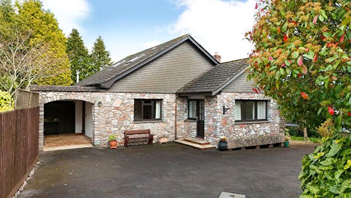 4 Bedroom Bungalow For Sale In Lonsdale Road, Newton Abbot, TQ12