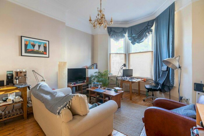 2 Bedroom Flat To Rent In Sinclair Road, West Kensington, W14
