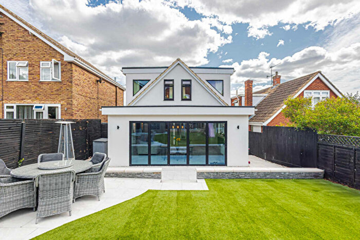 5 Bedroom Detached House For Sale In Uplands Road, Benfleet, SS7