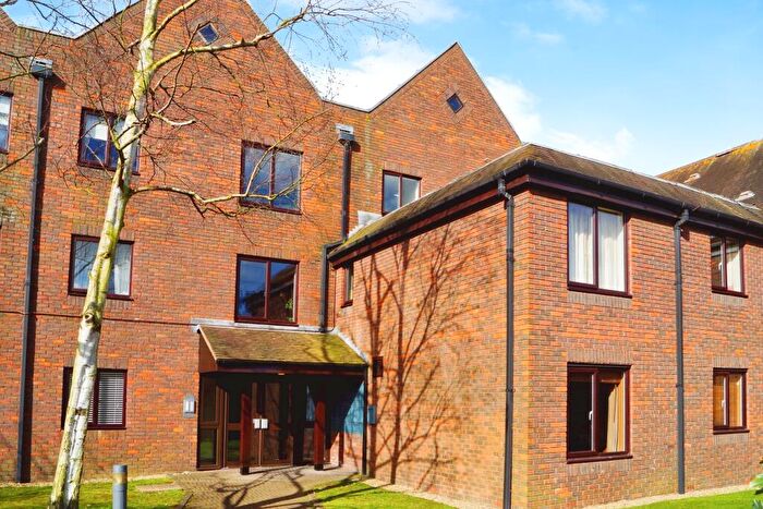 1 Bedroom Flat To Rent In Cobham, KT11