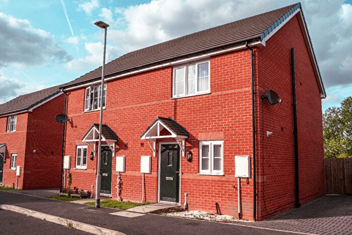 3 Bedroom Semi-Detached House To Rent In Deakins Court, The Old Brewery, Mansfield, Nottinghamshire, NG18