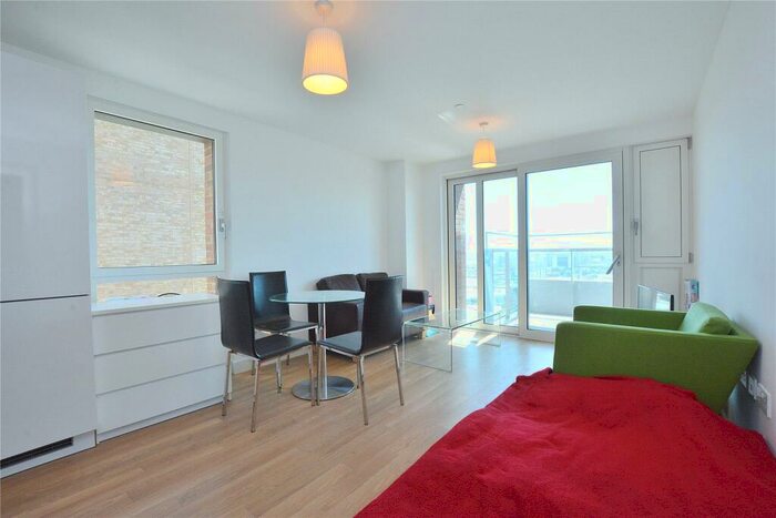 1 Bedroom Flat To Rent In Marner Point, E3