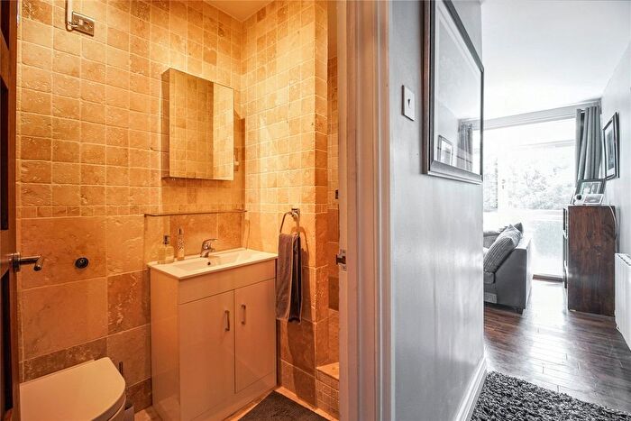 1 Bedroom Flat For Sale In Cressex Road, High Wycombe, Buckinghamshire, HP12